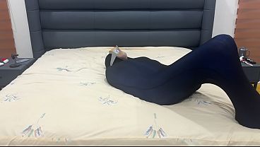 Iblis Sepatu Terperangkap Di Penjara Pantyhose, Mulut Dicaci Maki, Dipermalukan Dengan Gairah.