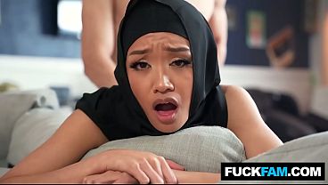 Jade Kimiko Dan Parker Ambrose: Hijabi Diperkenalkan Ke Budaya Amerika Yang Liar Dan Menggoda