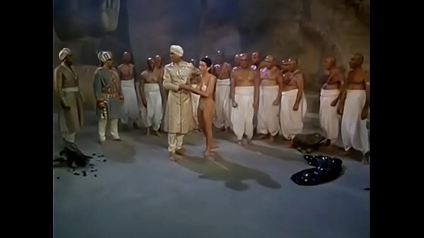 Kuburan India Yang Bikin Ngentot Nggak Tahan