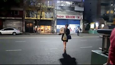 Di Tengah Pandemi Dan Hingar-bingar Rock And Roll, Pas Lagi Karantina Ketat, Nyokap Temenku Ke Supermarket Dan Dapet Dua Tipe Cowok Bego.