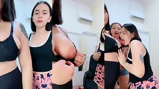 Jilat Punting Host Saling Nikmatin Sampai Lupa Diri