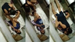 Ngentot Di Kantor India, Cowok Gede Masukin Ke Cewek Di Mesin Press.