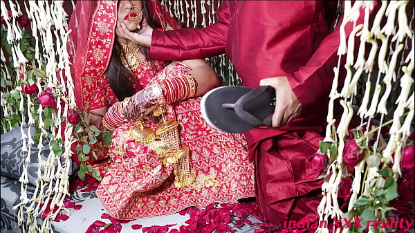 Nikahan India Malam Pertama Hot, Desahan Penuh Gairah Di Ranjang