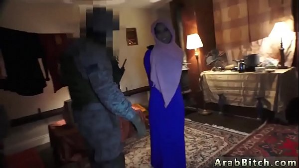 Cewek Lokal Kerja Siap Digojlok Sama Arab, Rambut Dikuncir Kayak Babi.